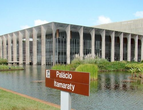 Governo brasileiro nega visto de entrada no País a representantes do presidente norte americano