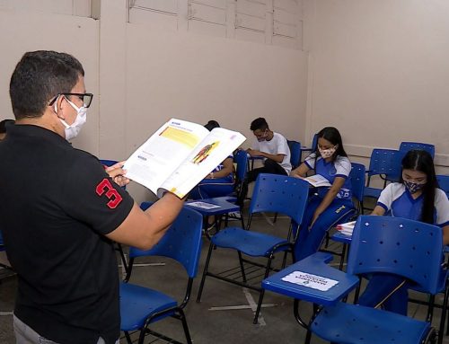 Sancionada lei que abre concurso público para 2 mil vagas para professores de Fortaleza