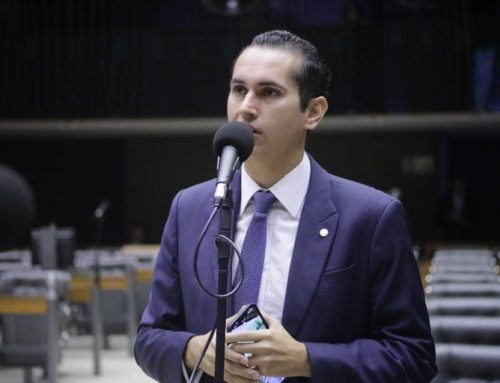 Deputado Domingos Neto é eleito presidente da Comissão Mista de Orçamento