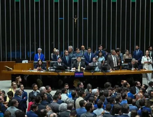 Congresso derruba veto de Lula e prefeituras inadimplentes vão poder recursos federais neste ano de eleição