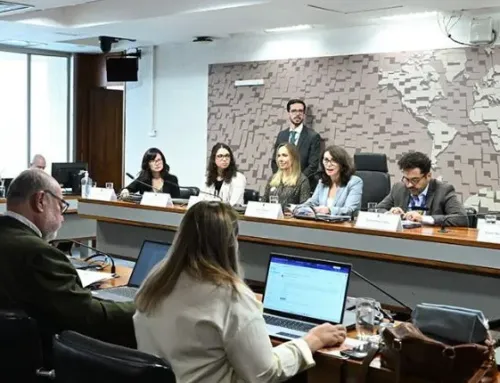 Debatedores defendem ações para conter violência contra jornalistas nas eleições
